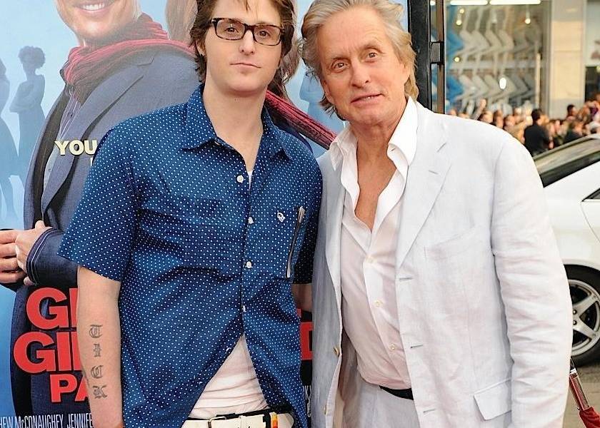Hijo de Michael Douglas pasará cuatro años más en la cárcel