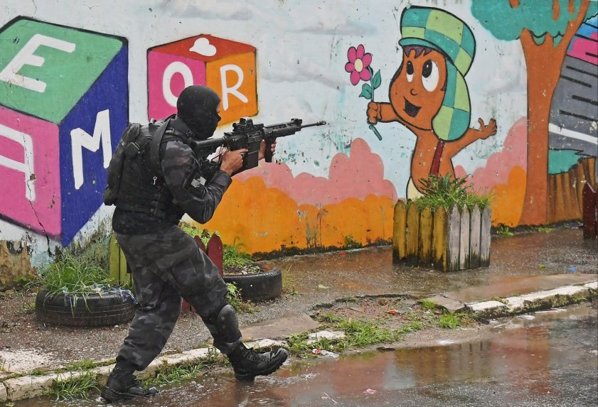 Bala perdida mata a niña de 11 años en Rio de Janeiro