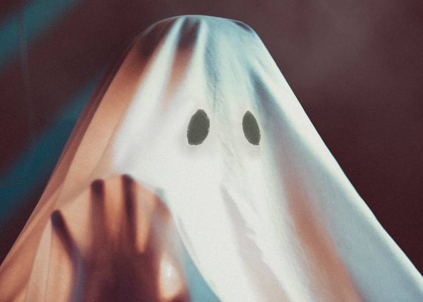 ‘Fantasma’ aterroriza a joven durante video en TikTok