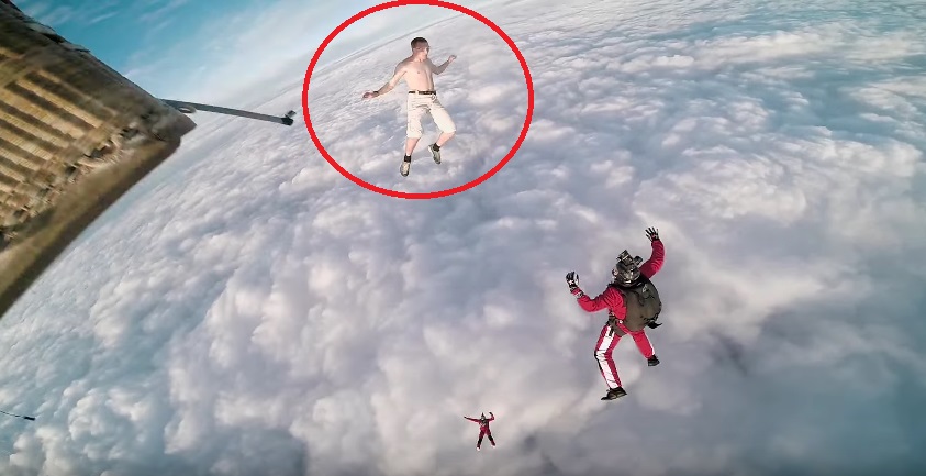 Deportista extremo saltó desde un globo al vacío sin paracaídas