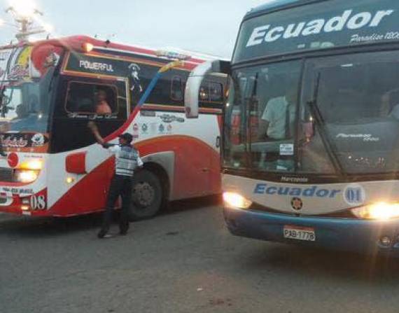 Cooperativas de transporte interprovincial ya solicitan el carnet de vacunación a pasajeros