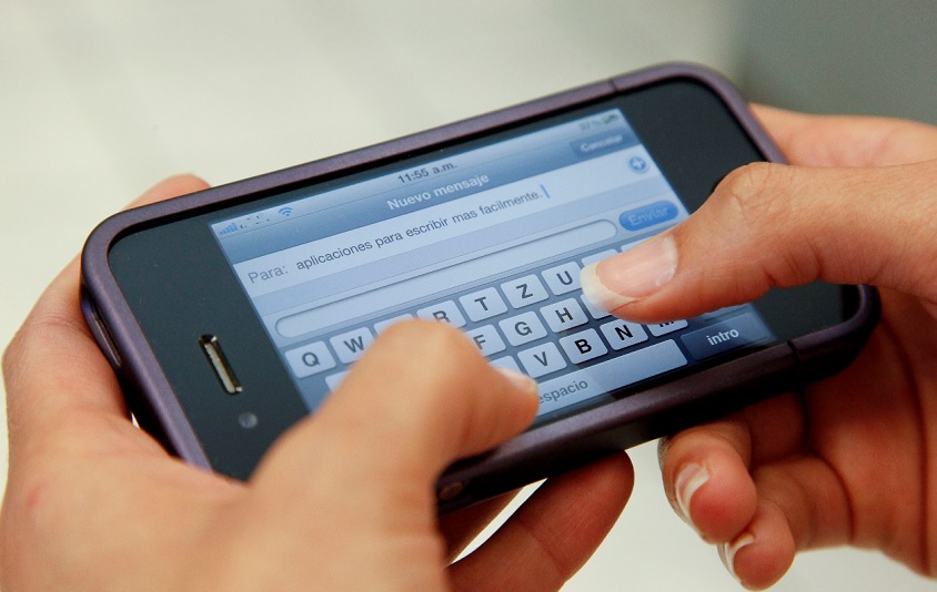 El SMS se resiste a morir y se reinventa para acabar con WhatsApp