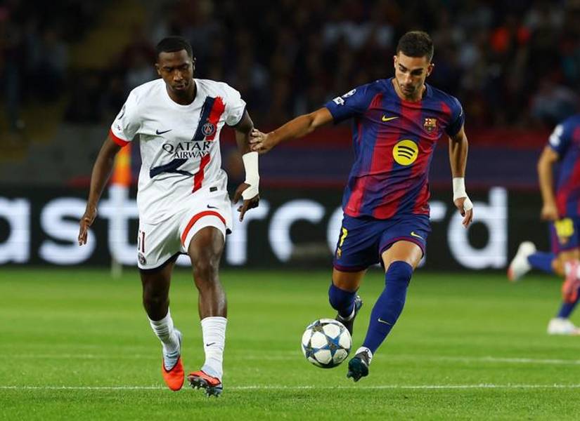 El PSG de Willian Pacho venció 2-1 al FC Barcelona en la segunda fecha de la fase de liga de la Champions League.