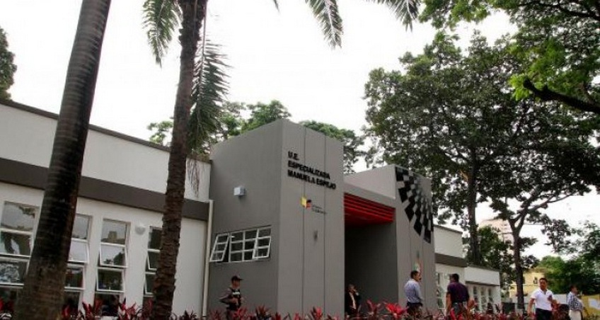 A protestar por qué, se preguntó Correa durante actividades en Guayaquil