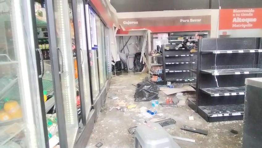 Guayaquil | Una estación de gasolinera de la avenida Narcisa de Jesús fue atacada con explosivos
