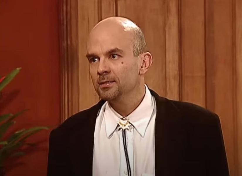 Andrés Felipe Martínez (a la derecha) interpretó a Malcolm Ríos.