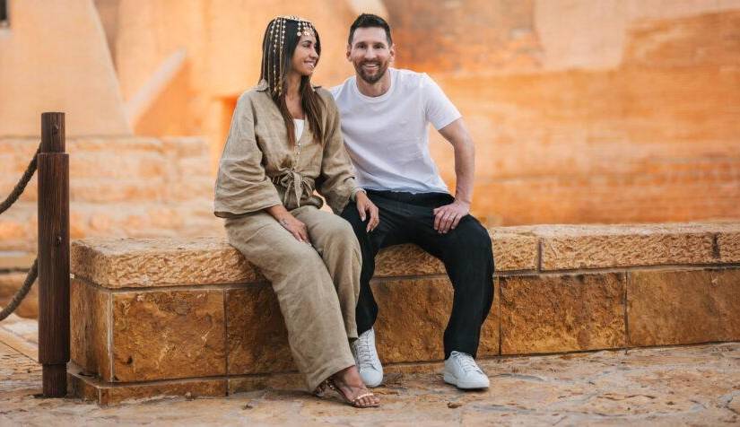Lionel Messi junto a su esposa en Arabia Saudita