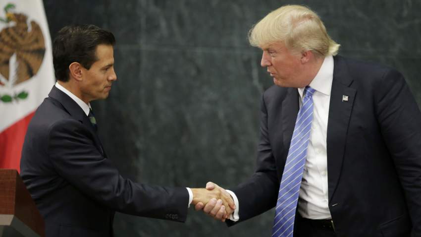Trump anuncia reunión con Peña Nieto para renegociar tratado comercial