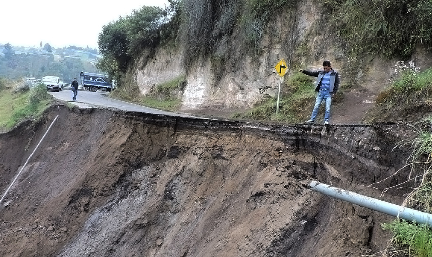 Siete comunas aisladas por vía colapsada en Ambato