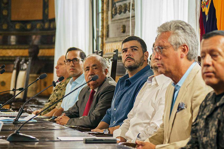 Aquiles Álvarez actualizó contrato con Telconet, pese a que Contraloría aún no concluye examen especial