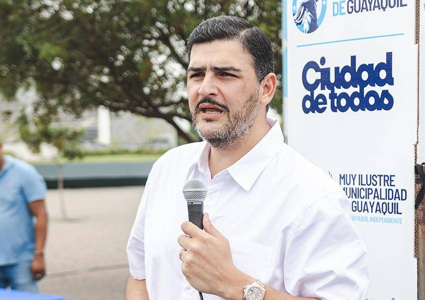 Aquiles Álvarez reacciona a denuncia por comercio irregular de combustible: sabíamos que iba a venir un invento así