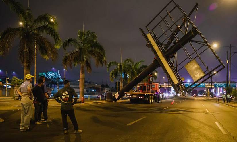 Hasta noviembre del año pasado, el Municipio de Guayaquil había retirado más de 70 vallas de la vía pública.