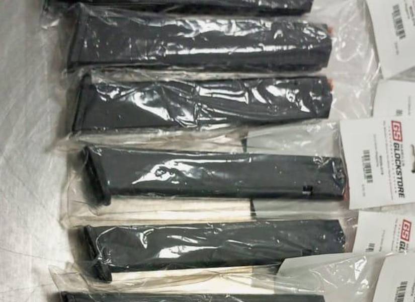 Las 12 alimentadoras para pistola calibre 9 milímetros fueron entregadas a la Policía Nacional.