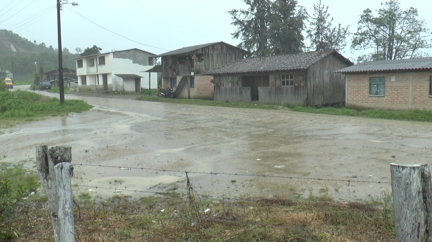 Carchi: niña de 3 años muere tras explosión provocada por rayo