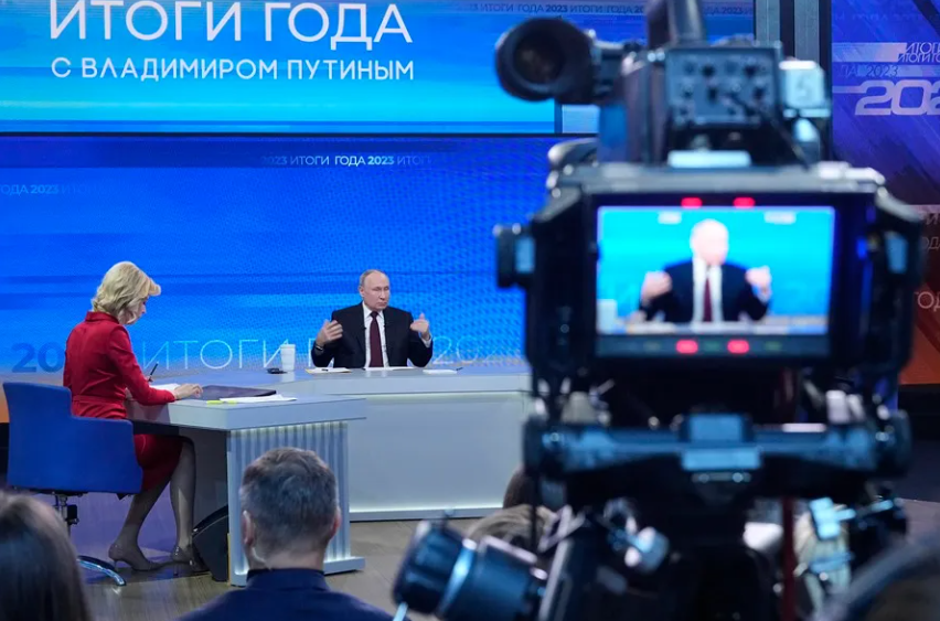 Rusia prohíbe acceso por internet y emisión a medios europeos