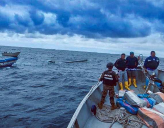 La Fuerza Naval de El Salvador hizo una masiva incautación de droga.