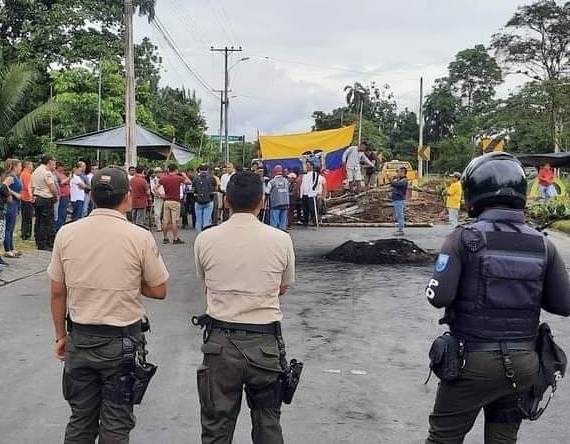 Secuestradores liberaron al gerente de Banecuador en Morona Santiago luego de que el Gobernador accedió a renunciar