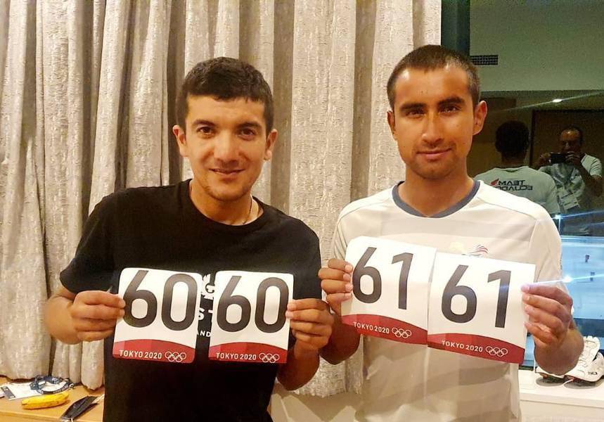 Richard Carapaz y Jonathan Narváez competirán con los dorsales 60 y 61