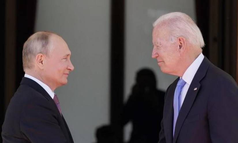 Imagen del 16 de junio de 2021. Los presidentes de Rusia, Vladimir Putin, y de EE.UU., Joe Biden, en Suiza.
