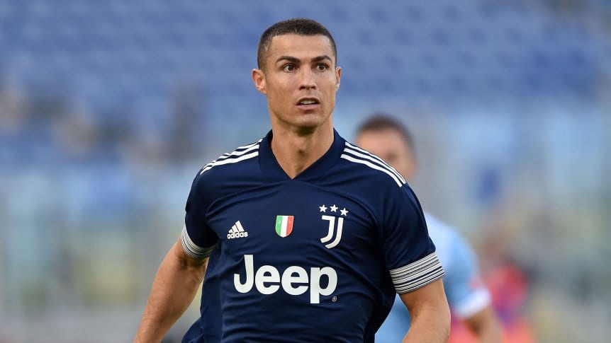 Cristiano Ronaldo analiza volver al Manchester United