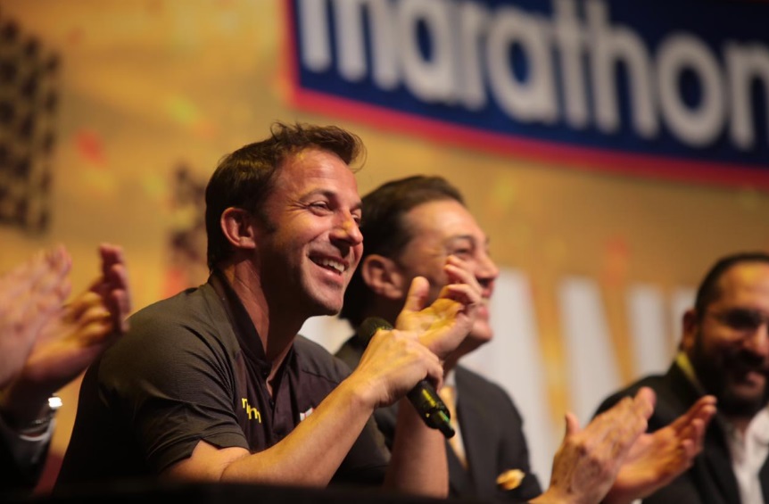 Alessandro Del Piero se puso la camiseta de Barcelona