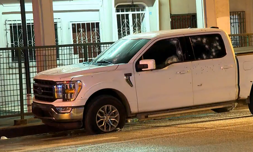 Las víctimas se transportaban en dos camionetas, una Ford F150 blanca y un Chevrolet negra.