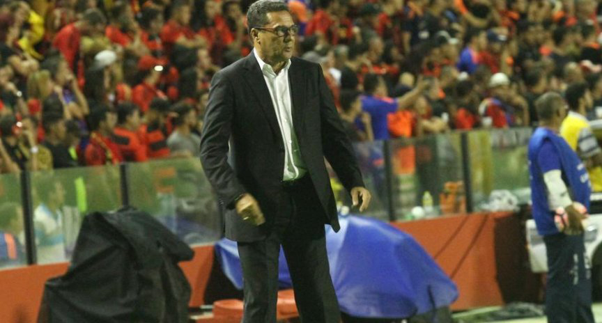 Luxemburgo es despedido tras perder con Sport Recife en la Sudamericana