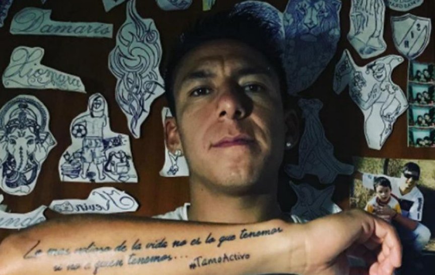 El error gramatical en el tatuaje de un jugador argentino