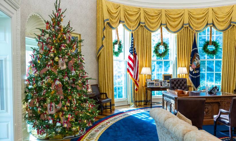 Decoración navideña en el salón Oval de la Casa Blanca