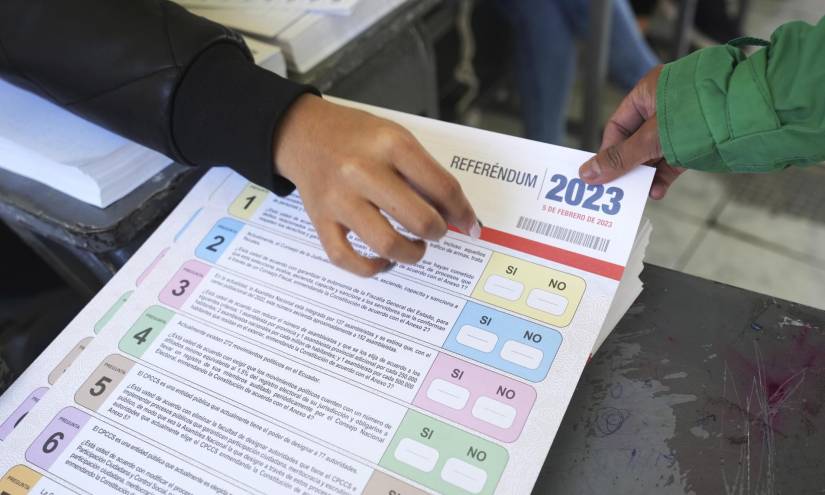 Los resultados preliminares de las elecciones locales y del referendo son adversos al oficialismo y han supuesto un duro golpe al Gobierno de Lasso.