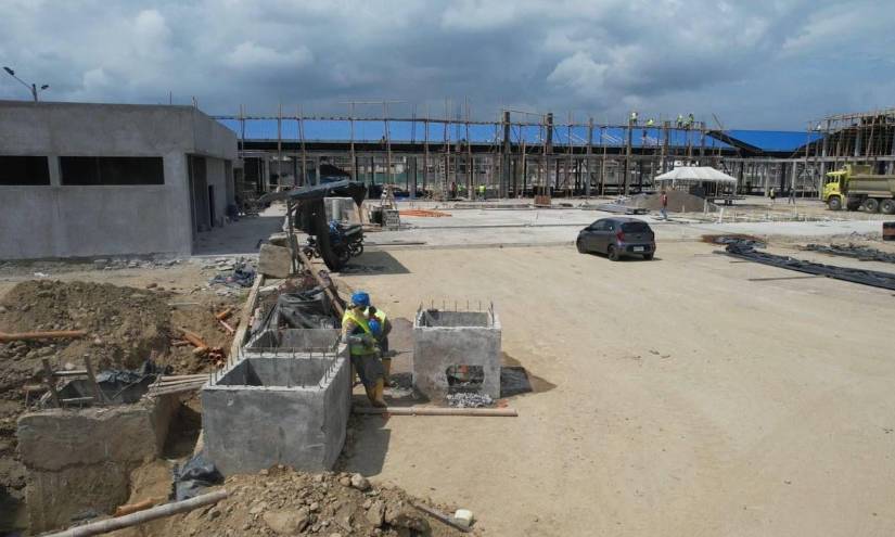 El mercado se levanta dentro de las seis hectáreas conocidas como La Granja.