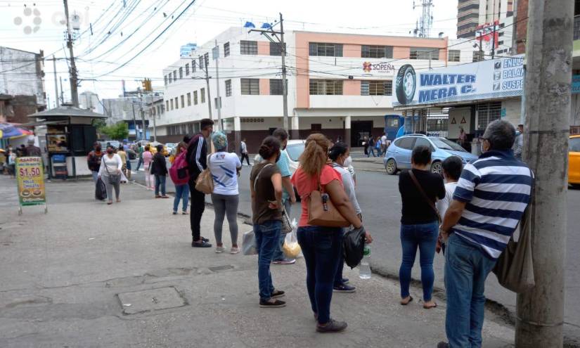 Guayaquileños pagan la factura de 7 días del paro parcial de transportistas