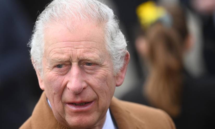 Carlos, de 73 años, podría renunciar a un nombre vinculado a una de las etapas más turbulentas de la monarquía británica y coronarse como Jorge VII.