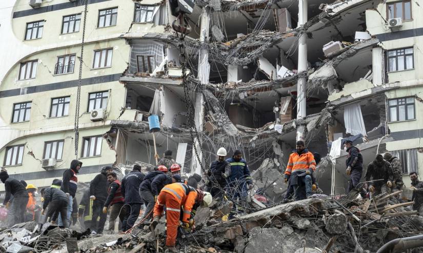Imagen de un edificio destruido en Amed, al sureste de Turquía.