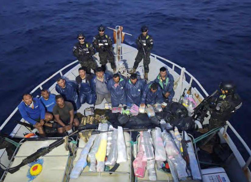 Varias personas, entre ellos ecuatorianos, fueron detenidos la madrugada de este jueves 15 de agosto en aguas salvadoreñas.