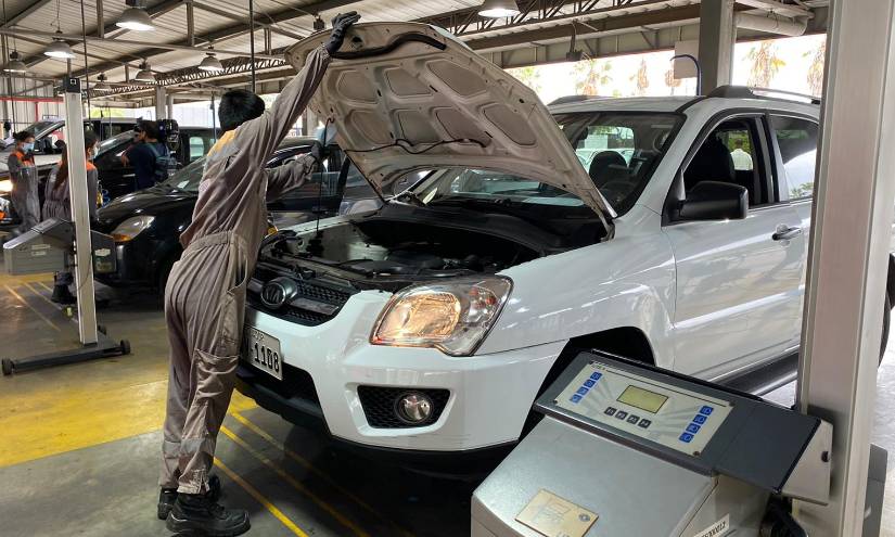 Solo en Guayaquil hay más de 633.000 carros