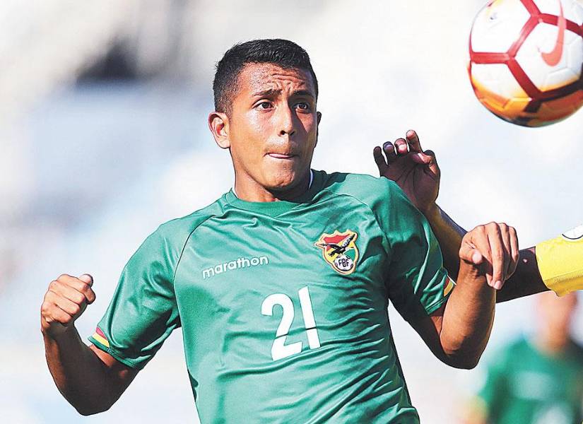 Fernández con la selección boliviana.