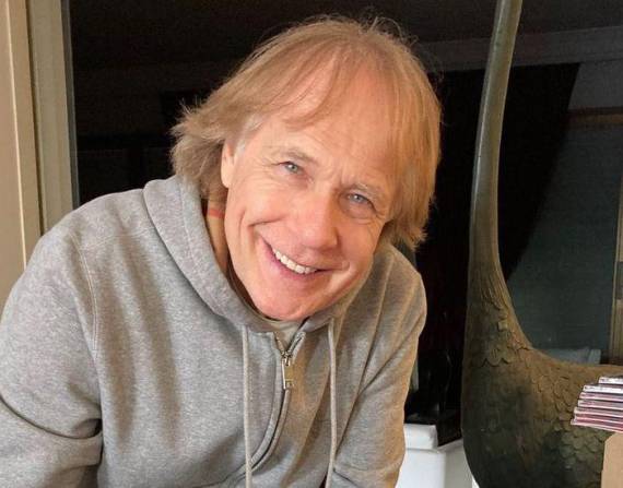 Richard Clayderman, el mejor pianista del mundo, declara sus pensamientos sobre Ecuador
