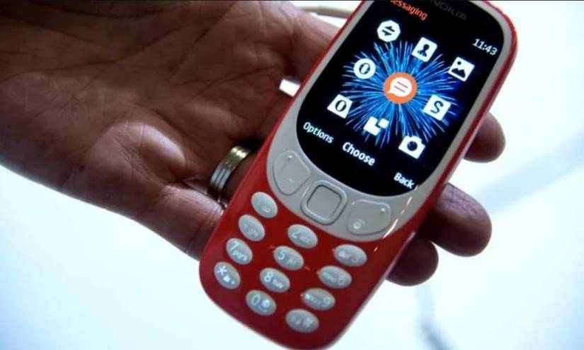 Teléfonos tontos: el resurgir de los celulares no inteligentes en un mundo hiperconectado