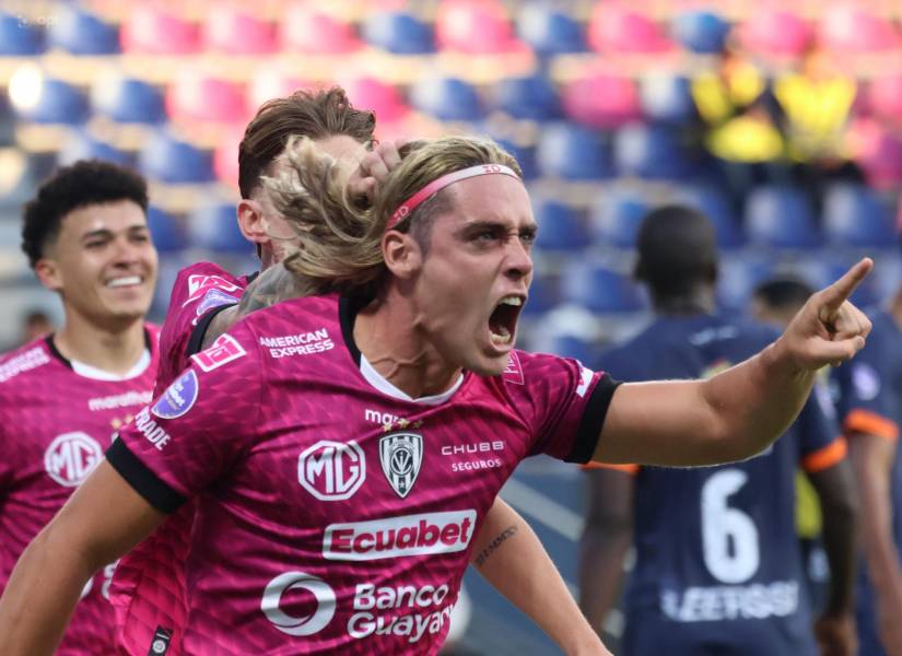 Claudio Spinelli firmó el gol de IDV para ser campeón nacional.