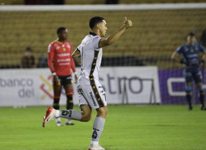 Aucas venció 2-1 al Deportivo Cuenca para evitar que aumente su ventaja en la punta.