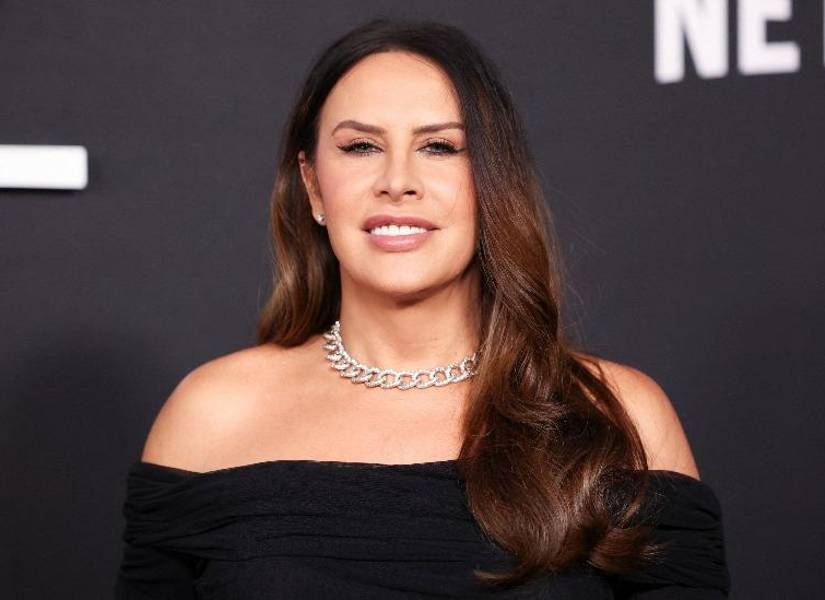 Fotografía de la actriz Karla Sofía Gascón