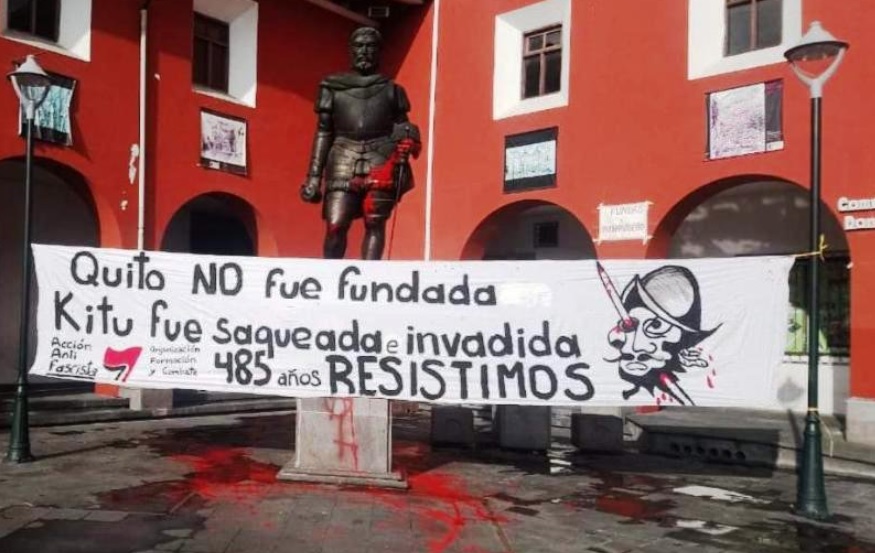 Dos monumentos de fundación de Quito fueron vandalizados