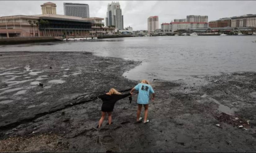 Por qué se retiró el agua del océano de la bahía de Tampa antes de la llegada del poderoso huracán Ian