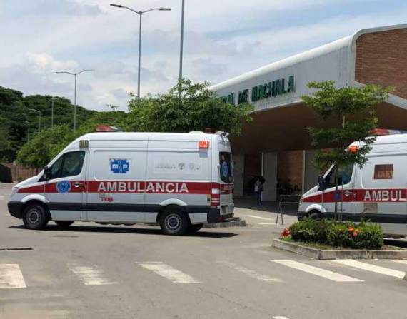 Hace más de un año el vicepresidente de la República, Alfredo Borrero, visitó varios hospitales del país y ofreció comprar los vehículos porque al menos el 50 % del parque automotor no servía.