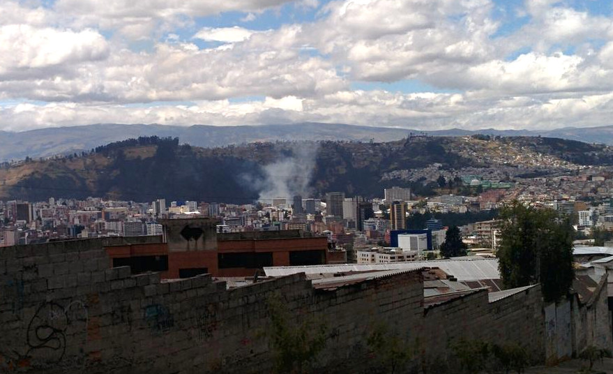 Volvieron los incendios forestales a Quito y sus alrededores
