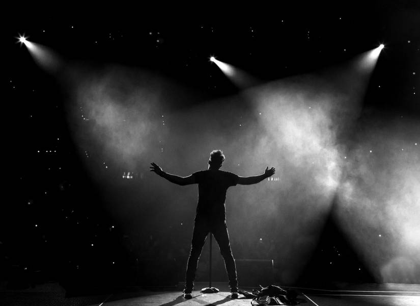 Carlos Vives en uno de los shows de la gira de los 30.