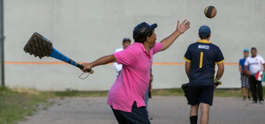 El rudo "tenis de gigantes" ecuatoriano