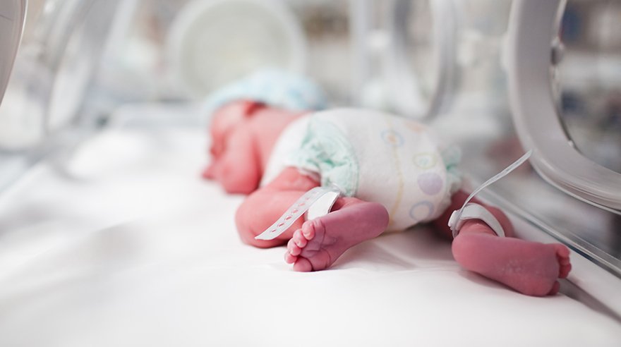 Hospital de EEUU revela el nacimiento del bebé más pequeño del mundo