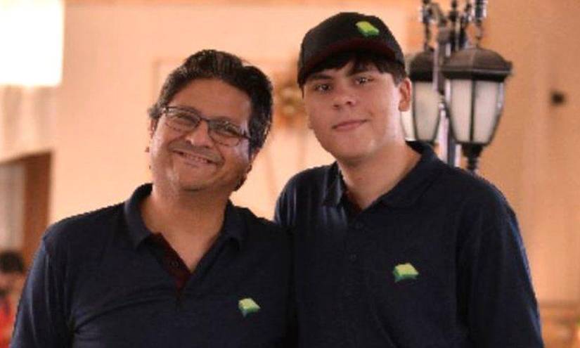 Suleman Dawood y su padre, Shahzada, quien era vicepresidente de una importante compañía, Engro.